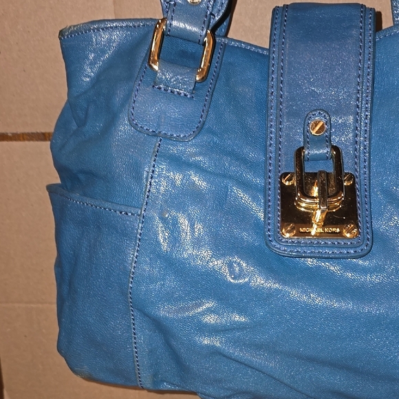 Vintage Michael Kors Blue Shoulder Bag with Gold Accents - Picture 3 of 9